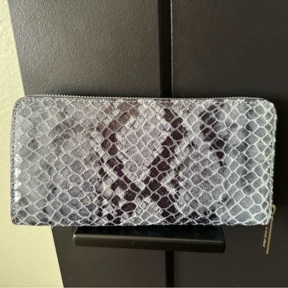 Michael Kors Bedford Denim Blue Python Continental Genuine Leather Wallet/Clutch - Picture 5 of 5